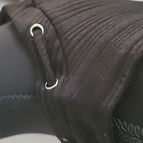 White House Black Market Fitted Black Sleeveless Tank Top - Picture 8 of 10